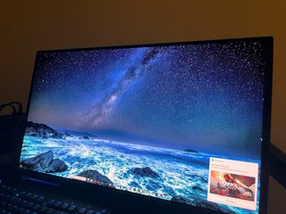 Monitor OLED Gigabyte