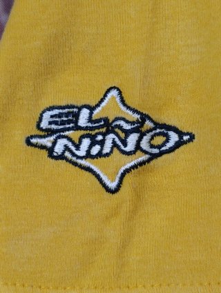 Camiseta Vintage El Niño Amarilla Talla M