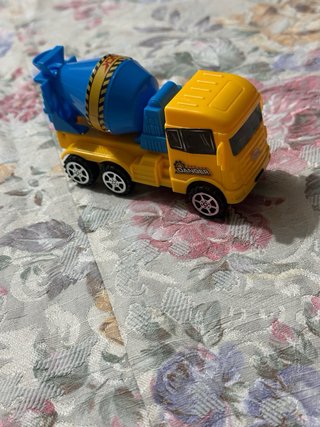 Lote de 4 coches de juguete
