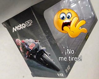 Caja Moto GP a Escala 1/12.