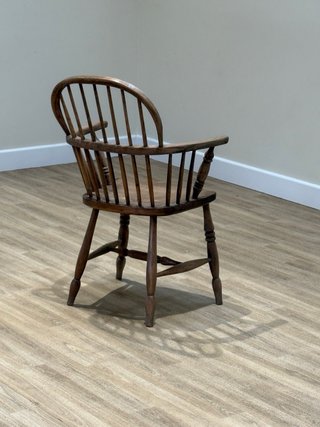 Silla Windsor antigua de madera