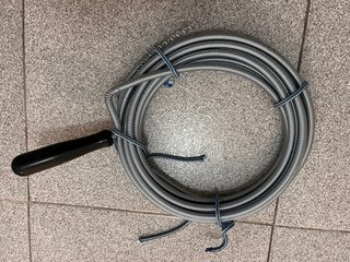 Cable desatascador de tuberías. Longitud :5 metros