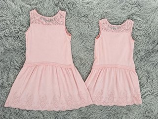 Vestidos de niña rosas con encaje