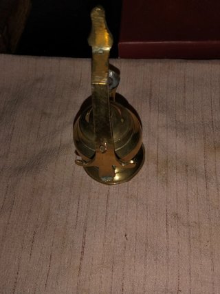 Lámpara de aceite antigua de latón