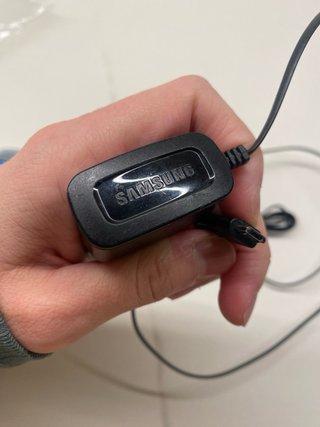 Móvil Samsung Antiguo Plateado