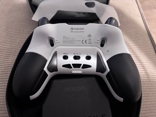 Mando Nacon Revolution 5 Pro PS5/4
