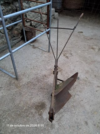 Arado Antiguo de Hierro