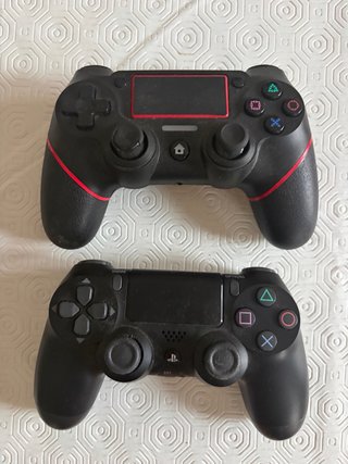 Consola PS4 + 4 Juegos + 2 Mandos