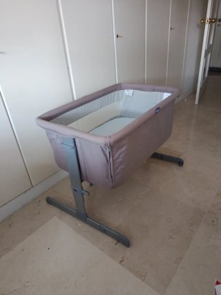 Chicco Next2me con materasso, lenzuola e protezione