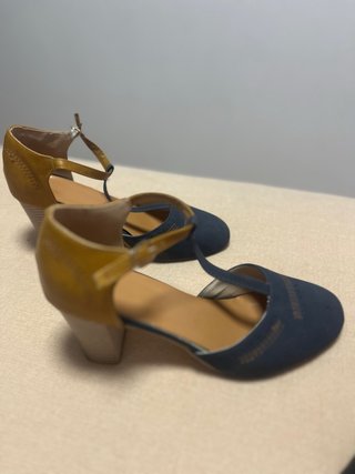 Zapatos tacón ancho azul y ocre T40