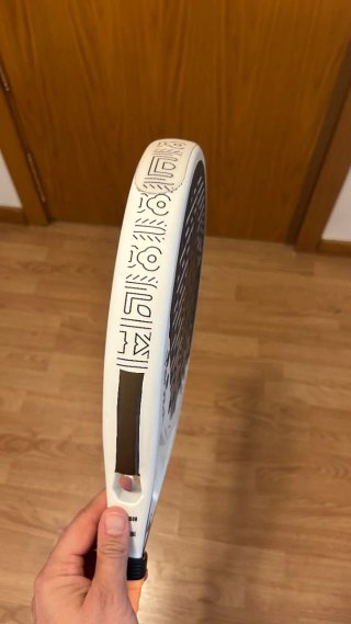 Pala de pádel Vibora Yarará 12K Carbon