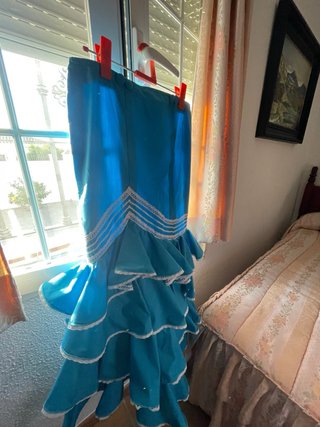 Falda flamenca azul con volantes