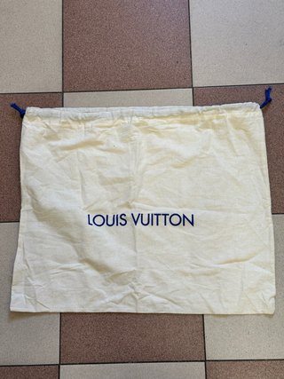Dust bag Louis Vuitton