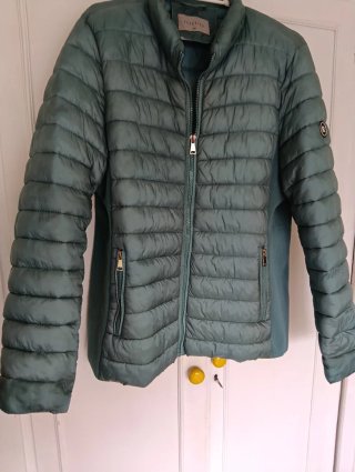 Chaqueta acolchada mujer verde.
