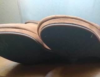 Botines con cuña y detalle de lentejuelas