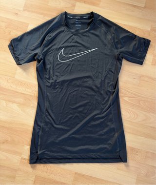 Camiseta Nike Pro Negra
