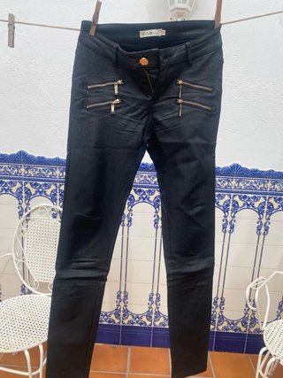 Pantalón Efecto Cuero