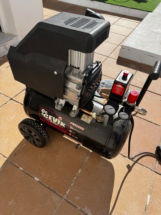 CEVIK PRO26NG Compresor Aire 24L Poco Uso