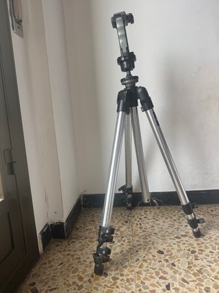 Trípode con rótula