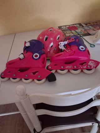 Patines y Casco para Niña