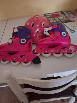 Patines y Casco para Niña