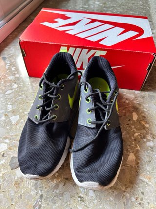 Nike Roshe One Negro y Verde