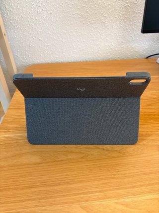 Teclado Logitech Combo Touch para iPad