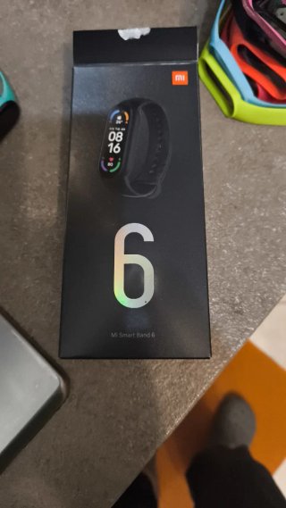 Xiaomi Smart Band 6 completo di scatola + cinturin