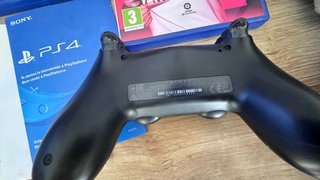 PS4 Slim (PlayStation) 1TB Jet Black CUH-2216B