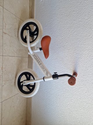 Bicicleta sin pedales a estrenar