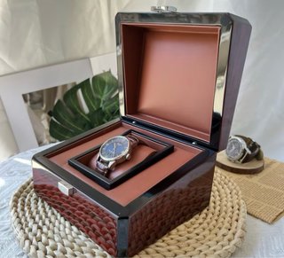 Caja de almacenamiento de relojes de lujo