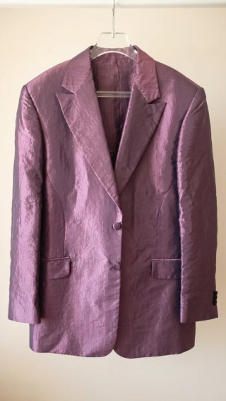 Traje Morado Brillante