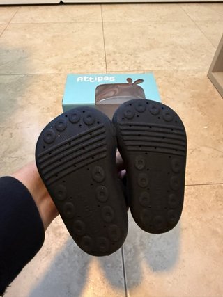 Attipas Barefoot Talla 21,5 (L) y plantillas extra