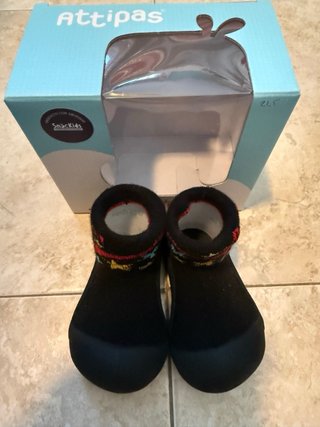 Attipas Barefoot Talla 21,5 (L) y plantillas extra