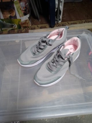 Zapatillas Deportivas Grises y Rosas Talla 38