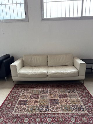 Divano in pelle bianca