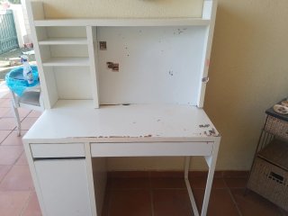 Escritorio blanco madera y metal