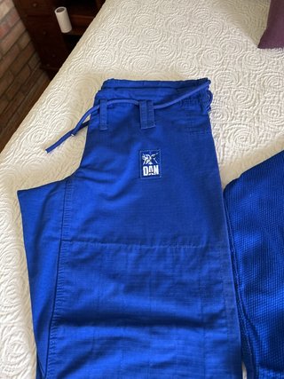 Traje de Artes Marciales DAN Azul