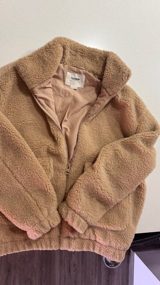 Cazadora de borreguito Pull&Bear beige