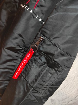 Cazadora Bomber IT Chapter Two Negra Roja