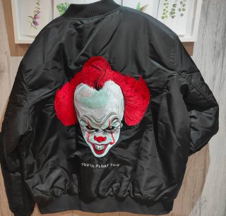 Cazadora Bomber IT Chapter Two Negra Roja