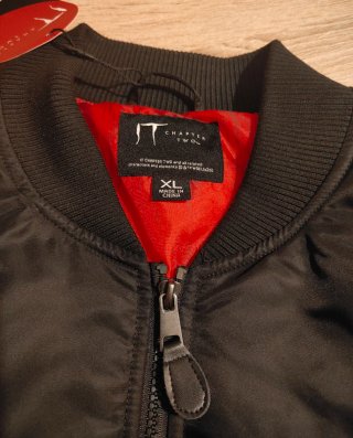 Cazadora Bomber IT Chapter Two Negra Roja