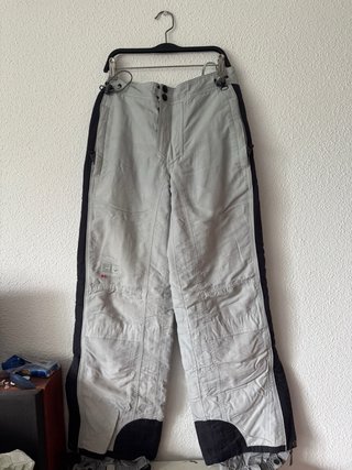 Pantalón de esquí gris y negro