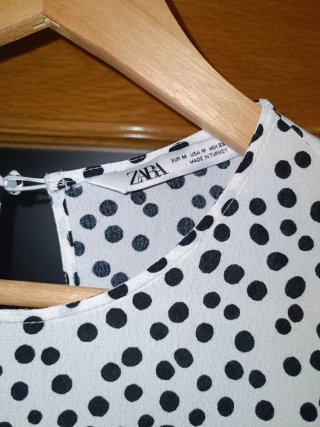 Vestido estampado lunares blanco y negro