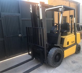 CARRETILLA ELEVADORA DIESEL YALE 2.500KG!!!