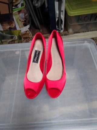 Zapatos de tacón rojos Don Piel