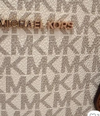 Bolso Michael Kors Beige y Dorado