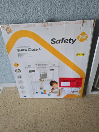 Barrera de Seguridad Safety 1st Quick Close+