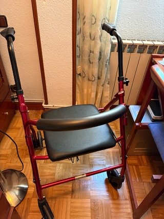 Andador 4 ruedas plegable