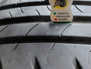 2 Ruedas Michelin 175/65 R15 88H
